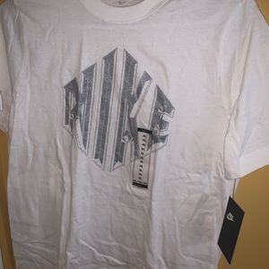 Nike tee